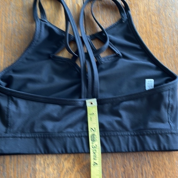 Victoria Secret Sport Bra size xs black straps cross in back - Picture 12 of 15